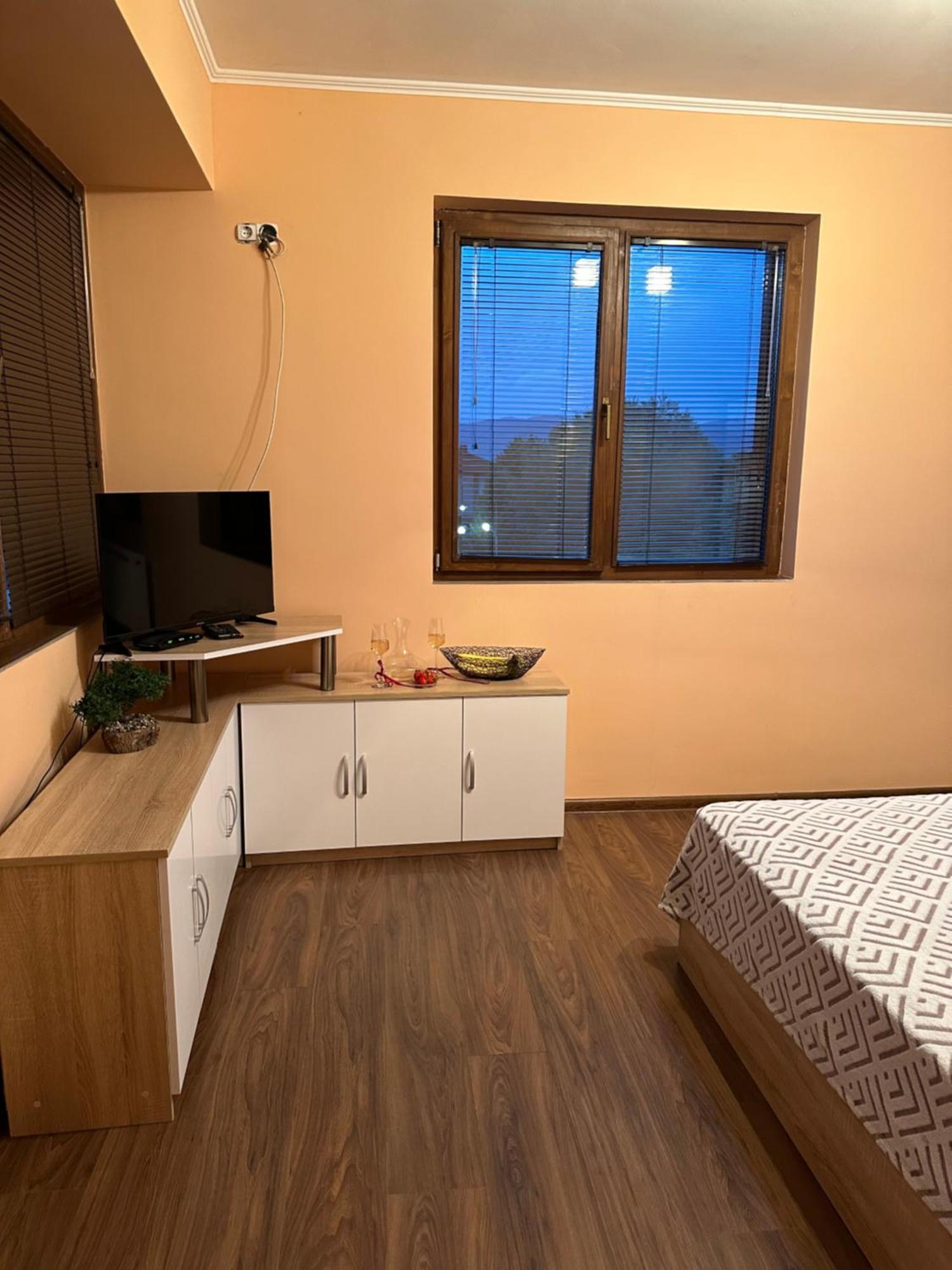 Къща За Гости Арнаудови Kostandovo Luaran gambar